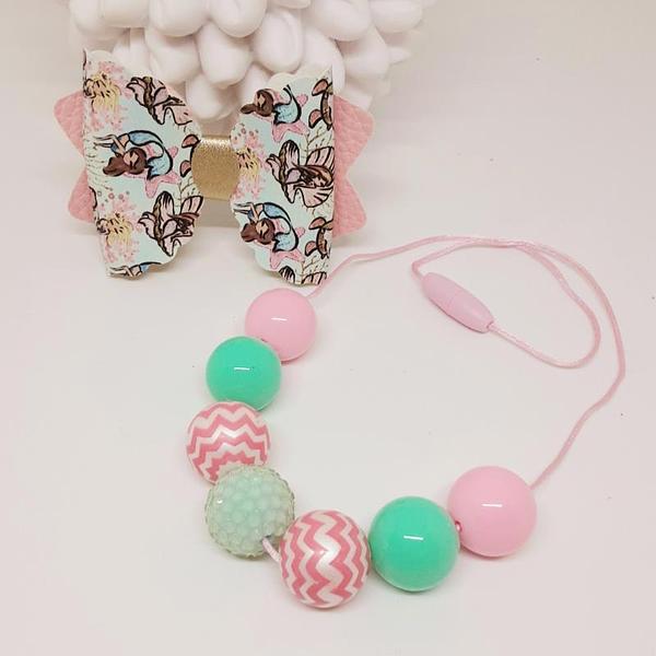 Pink under the sea bead and bow set